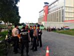 polisi-berjaga-di-yayasan-sekolah-cinta-budaya_20160720_083705.jpg