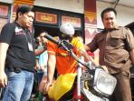 polisi-gadungan-diringkus_20160522_114127.jpg