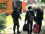 polisi-geledah-gelanggang-mahasiswa-fisip-ur.jpg