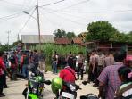 polisi-gerebek-kampung-narkoba-danau-sipin_1_20160123_125328.jpg