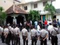 polisi-gerebek-penampungan-tki.jpg