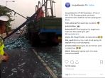 polisi-masih-melakukan-investigasi-di-tkp-kecelakaan-tol-plumpang_20181019_105411.jpg