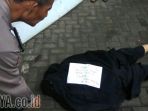 polisi-melakukan-olah-tkp-di-lokasi-penemuan-mayat-perempuan-bercadar_20180105_001946.jpg