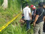 polisi-melakukan-olah-tkp-di-sekitar-lokasi-penemuan-jasad-suardika.jpg