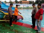 polisi-mendatangi-tempat-kejadian-perkara-di-kolam-renang_20171229_125025.jpg
