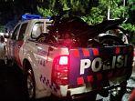 polisi-mengangkut-kendaraan-cbr-milik-korban-kecelakaan-di-turunan-flyover-manahan.jpg