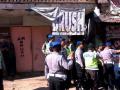 polisi-mengatur-jalannya-rekonstruksi-kasus-pembunuhan-sisca-yofie.jpg