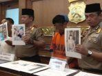 polisi-menunjukkan-barang-bukti-dan-tersangka.jpg