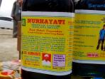 polisi-musnahkan-ribuan-botol-obat-demam-ilegal_20161006_135845.jpg