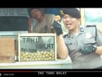 polisi-ngerap-lagu-tahu-bulat1_20161201_120816.jpg