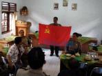 polisi-polsek-mengwi-dan-bendera-uni-soviet_20150903_110724.jpg