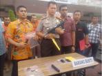 polisi-rampok-mobil_20160527_194508.jpg