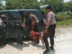 polisi-saat-melakukan-razia-di-jalan-mahirmahar-trans-kalimantan.jpg