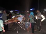 polisi-saat-mengevakuasi-zaitun-ibu-hamil-yang-akan-melahirkan_20180413_110457.jpg