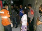 polisi-saat-mengumpulkan-keterangan-dari-saksi-terkait-pembunuhan-seorang.jpg