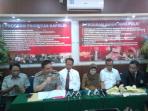 polisi-soal-beras-plastik-nih2_20151102_144443.jpg