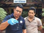 polisi-tunjukkan-kalung-mayat-perempuan.jpg