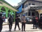polres-bogor-dan-brimob-polda-jabar-mendatangi-ponpes-ibnu-masud_20170915_153757.jpg