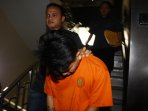 polres-jakarta-selatan-ungkap-prostitusi-medsos-kelas-atas_20150509_164014.jpg