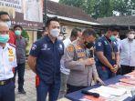 polres-mataram-kosmetik-ilegal.jpg