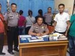 polres-padang-pariaman-sumbar-mengamankan-3-cewek-muda-yang-main-judi.jpg