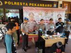 polresta-pekanbaru-ekspose-tersangka-narkoba_20170714_121545.jpg