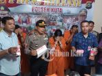 polsek-kuta-tangkap-4-pelaku-narkotika-satu-diantaranya-pramugari_20180302_131827.jpg