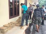 polsek-tanjung-pura-gagalkan-peredaran-150-kg-ganja-kering-asal-aceh_20160604_145345.jpg