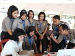 polwan-dan-polri-menikah_20180429_120123.jpg