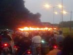 pool-bus-trans-batavia-terbakar_20150901_221036.jpg