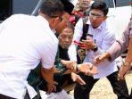 poppy-amalya-baca-ekspresi-penusuk-penolong-wiranto.jpg