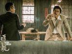 poster-sinopsis-film-chasing-the-dragon-2017.jpg