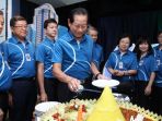 potong-tumpeng_20170223_024209.jpg