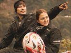potret-darius-sinathrya-dan-donna-agnesia-naik-motor-untuk-menjelajah-pegunungan-himalaya.jpg