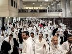 potret-jutaan-jamaah-haji-beribadah-di-makkah_20240614_171507.jpg