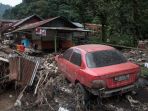 potret-kerusakan-akibat-banjir-bandang-di-sumbar_20240513_101832.jpg