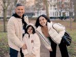 potret-liburan-gading-marten-bersama-gisella-anastasia-dan-gempita-di-hyde-park-london.jpg