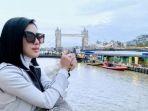 potret-liburan-musim-dingin-syahrini-di-london.jpg