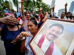 potret-perdana-menteri-mahinda-rajapaksa-saat-terjadi-protes-di-kolombo-sri-lanka.jpg