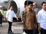 prabowo-beri-jempol-usai-temui-jokowi-di-solo.jpg