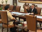 Berbincang Empat Mata, Presiden Prabowo Terima Kedatangan Dasco di Istana