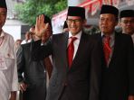 prabowo-dapat-medali-star-of-soekarno_20180817_185114.jpg