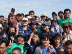 prabowo-foto-bareng-petani-di-merauke.jpg