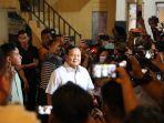 prabowo-ketemu-relawan-jokowi-di-solo.jpg