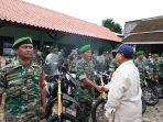 prabowo-subianto-dan-babinsa-di-banyuwangi.jpg