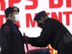 prabowo-subianto-dianugerahi-gelar-warga-kehormatan-korps-brimob-polri-4.jpg
