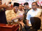 prabowo-subianto-sempat-dibuat-terharu-oleh-siswi-kelas-3-sd.jpg