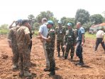 prajurit-tni-bangun-camp-internasional-di-afrika_20151127_120917.jpg