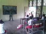 prajurit-tni-mengajar_20160107_174826.jpg