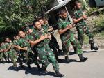 prajurit_latihan_fisik_atambua_01.jpg